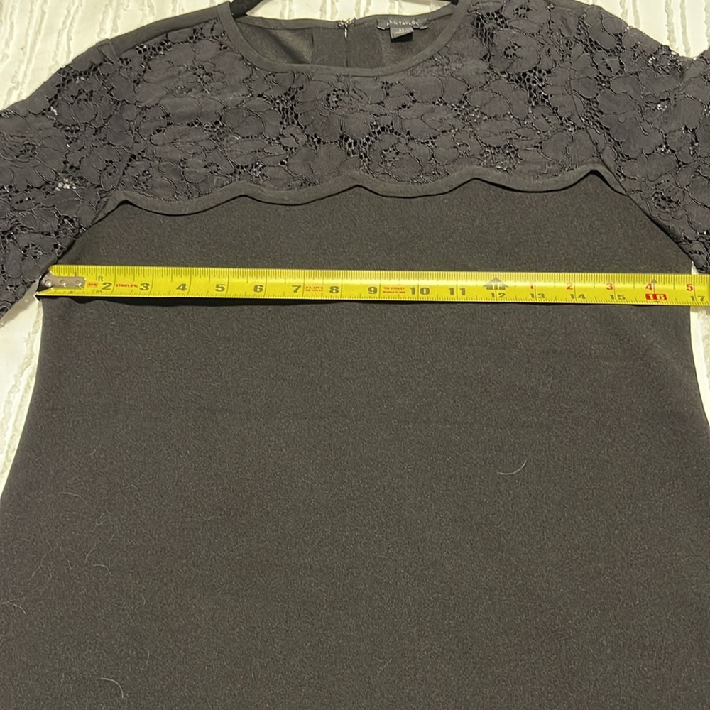 NWOT Ann Taylor Lace Yoke Top - SIZE X-SMALL - Picture 5 of 6